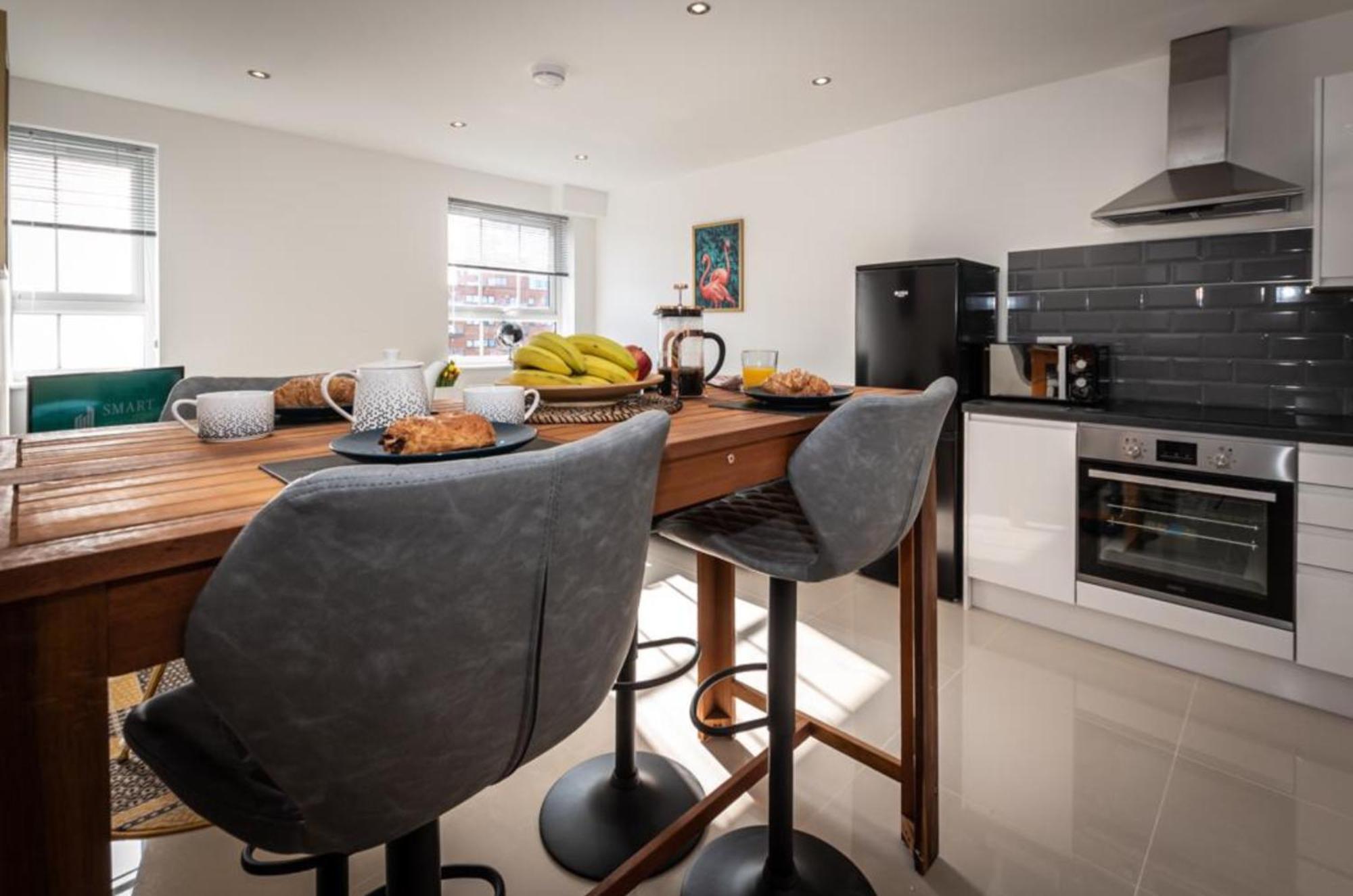 Relaxing Atlantic Mansions By Smart Apartments Short Lets & Serviced Accommodation Apartment Southampton With Free Wifi Buitenkant foto